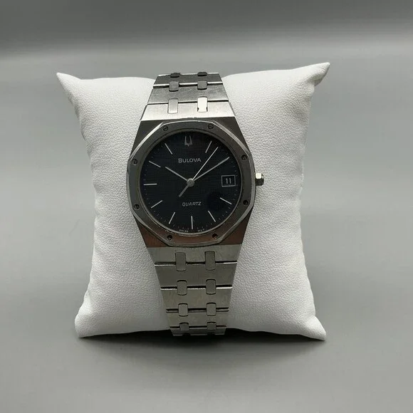 Vintage Bulova Royal Oak Men Watch 35mm Gray Waffle 1981 Date New Battery 7.75